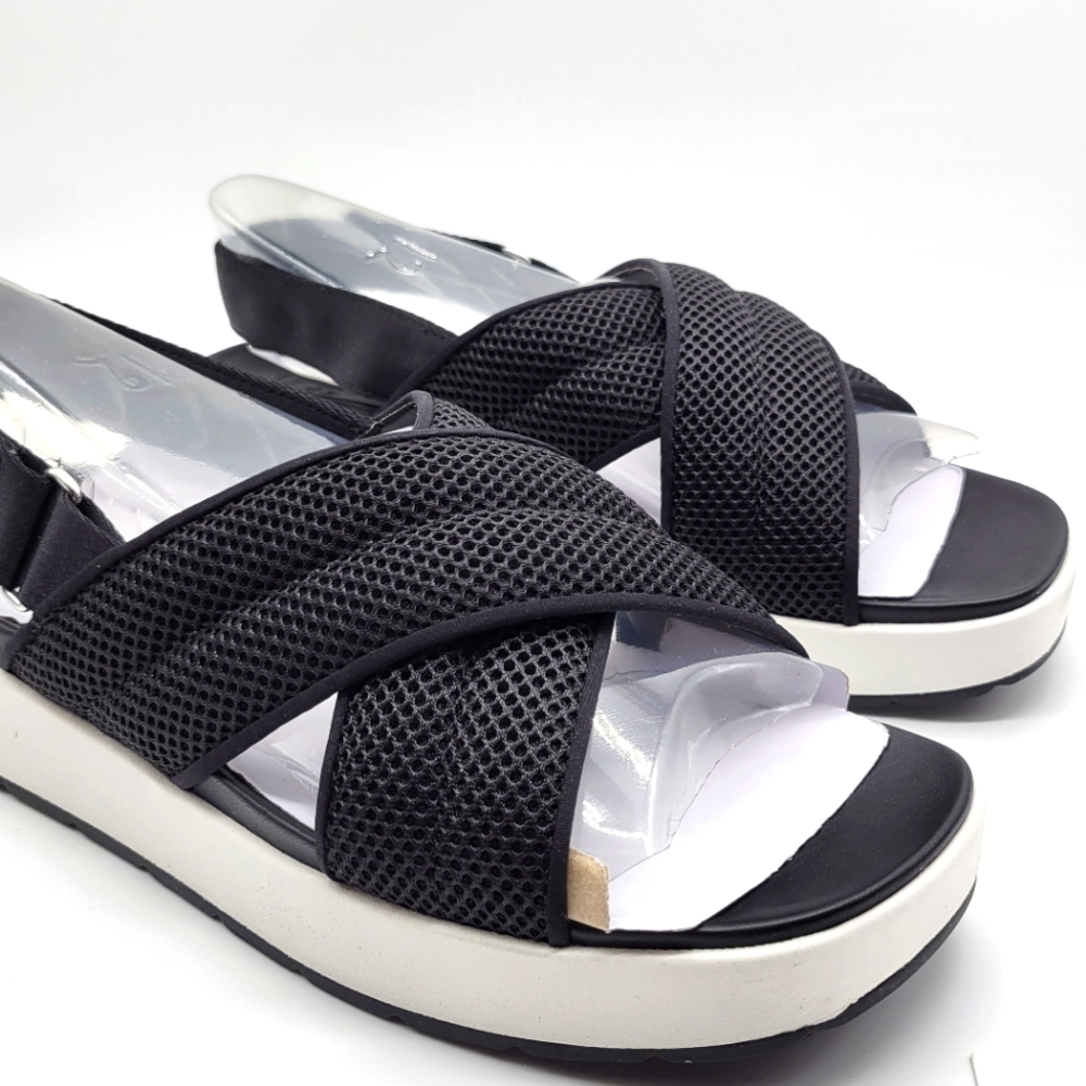 UGG - Nella Sandal - Women's 12